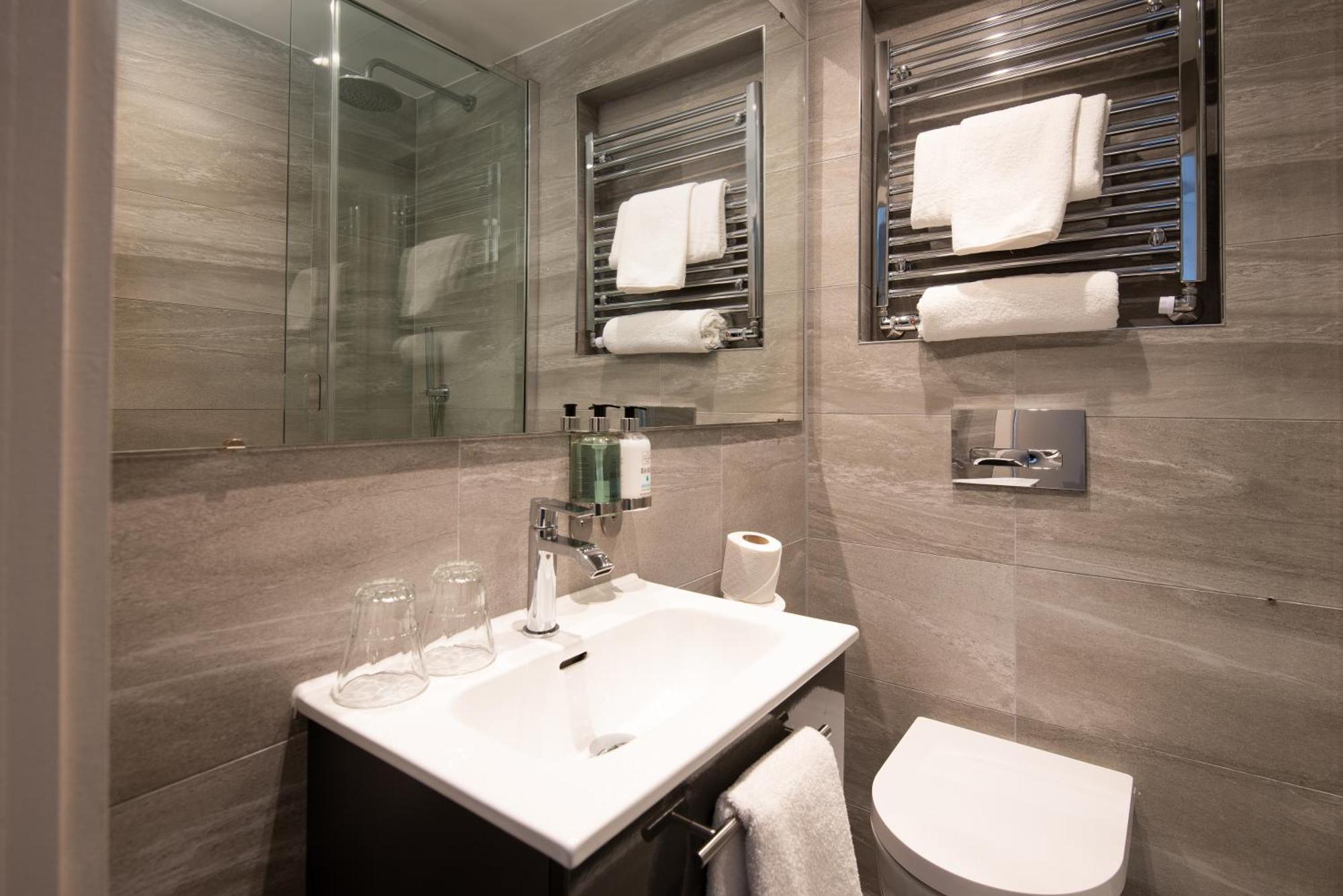 Windermere Rooms At The Wateredge Inn Ambleside Eksteriør billede